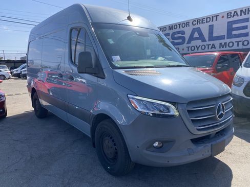 Used 2021 Mercedes-Benz Sprinter 2500 w/ Exterior Lighting Package image 8