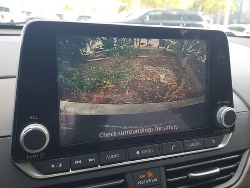 Certified 2025 Nissan Altima 2.5 SV FWD image 31