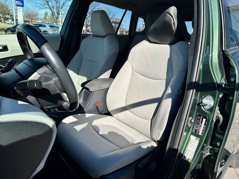 Used 2022 Toyota Corolla Cross LE image 13