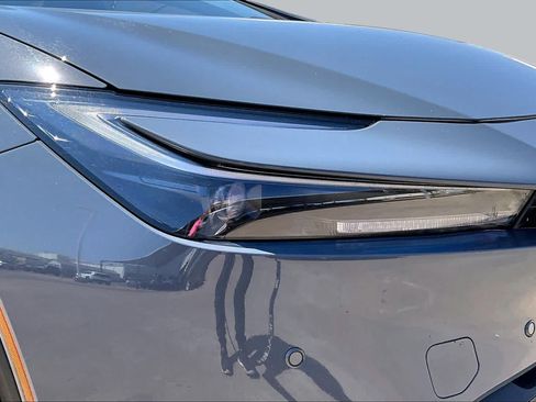 Used 2025 Toyota Prius LE FWD image 26