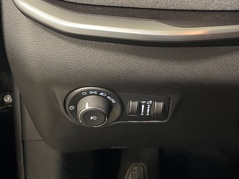 Used 2024 Jeep Compass Latitude AWD/4WD image 30