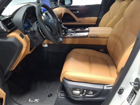 New 2026 Lexus LX 700h Luxury w/ Appearance Package AWD/4WD image 5