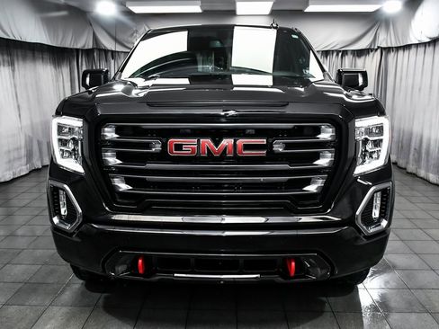 Used 2022 GMC Sierra 1500 AT4 image 2
