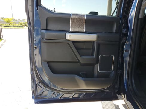 Used 2017 Ford F250 Lariat w/ Lariat Ultimate Package image 35