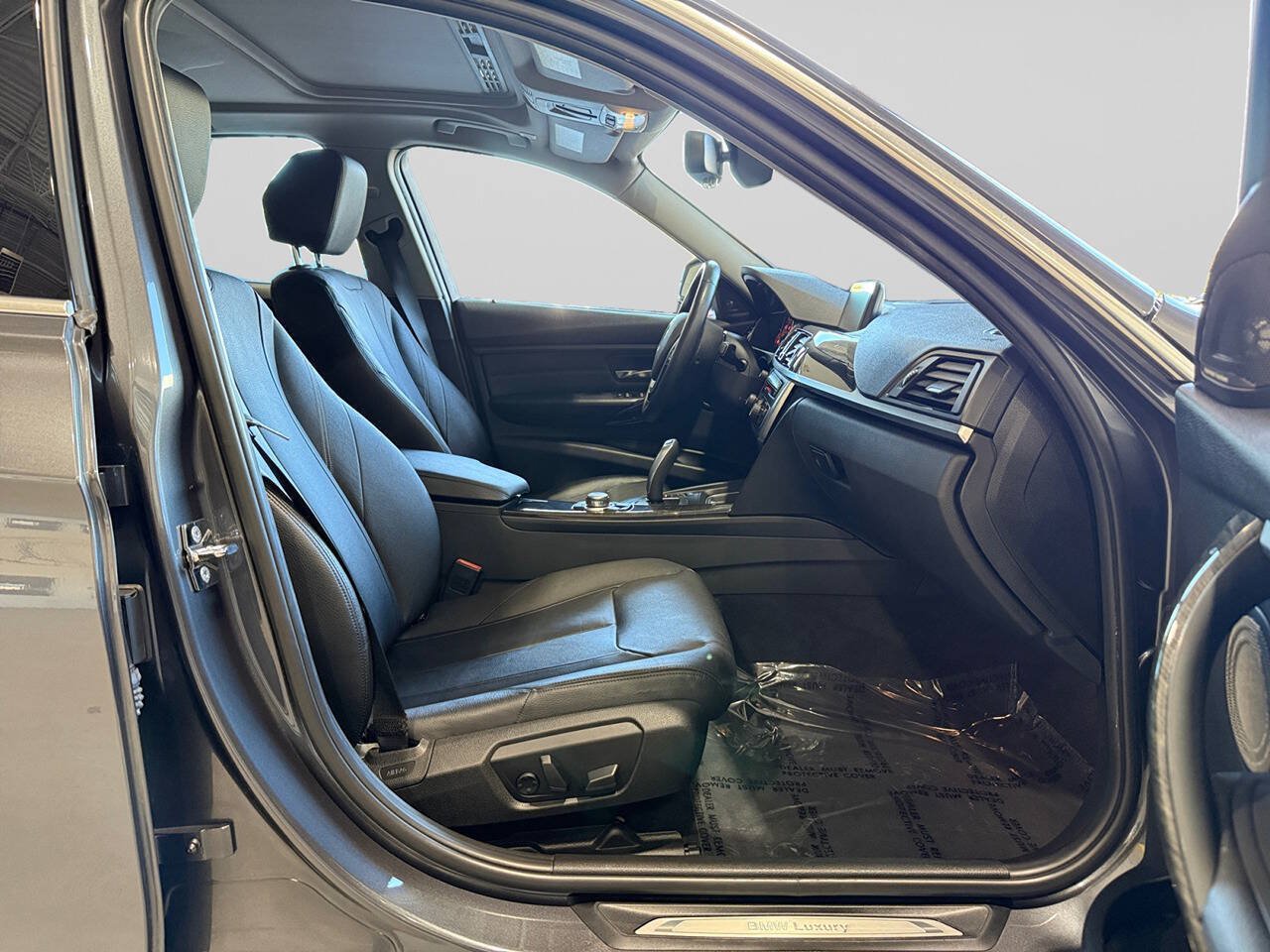 Used 2012 BMW 335i Sedan RWD image 15