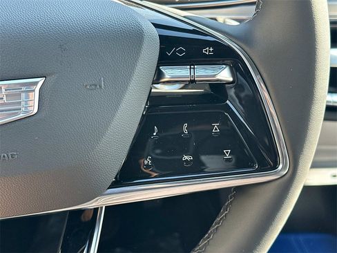 New 2025 Cadillac Lyriq Luxury image 14