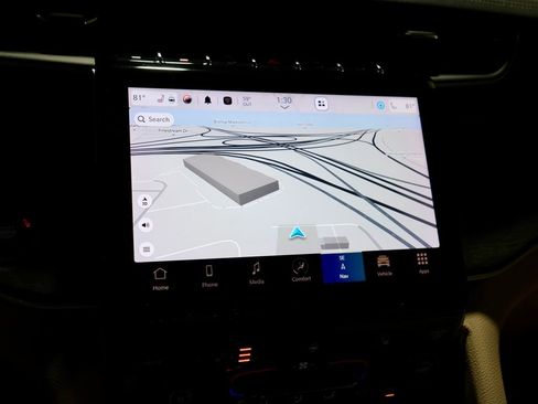 Used 2023 Jeep Grand Cherokee L Limited w/ Black Appearance Package image 4