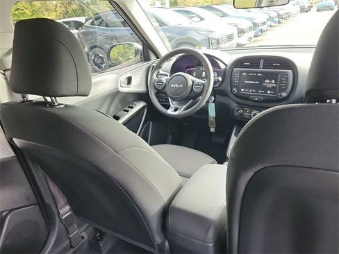 New 2025 Kia Soul LX image 13