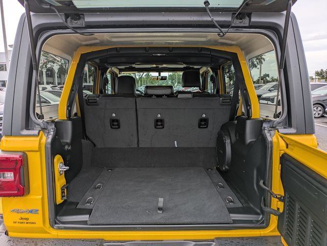 Certified 2021 Jeep Wrangler Unlimited Sahara w/ Cold Weather Group AWD/4WD image 8