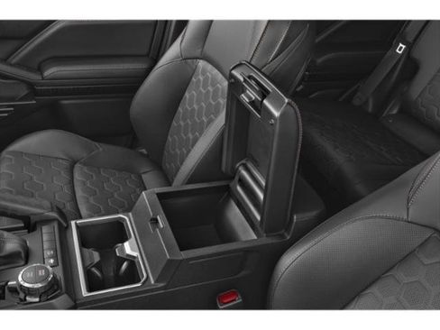 Used 2025 Toyota 4Runner Platinum AWD/4WD image 13