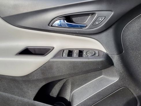 Used 2018 Chevrolet Equinox LS image 14