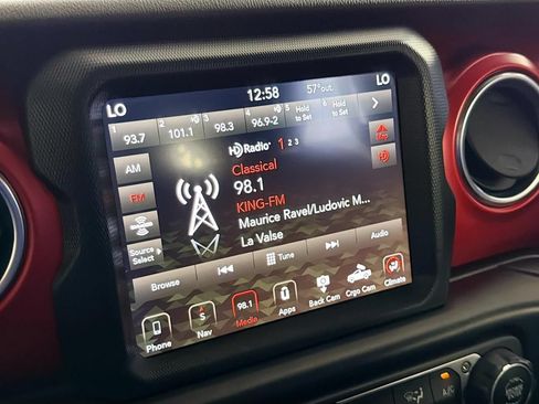 Used 2020 Jeep Wrangler Unlimited Rubicon w/ Uconnect 4C Nav & Sound Group AWD/4WD image 39