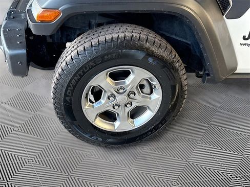 Used 2021 Jeep Wrangler Unlimited Freedom Edition image 33