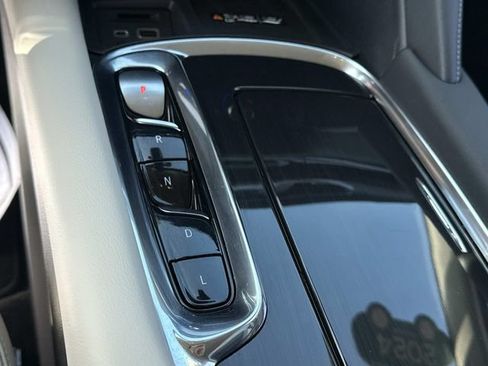 Certified 2024 Buick Enclave Essence w/ LPO, Floor Liner Package AWD/4WD image 14