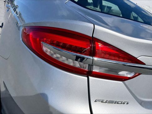 Used 2018 Ford Fusion S FWD image 32