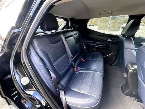 Certified 2022 Chevrolet Bolt EUV LT w/ Convenience Package image 16