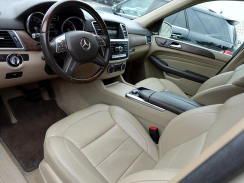 Used 2013 Mercedes-Benz ML 350 4MATIC image 19