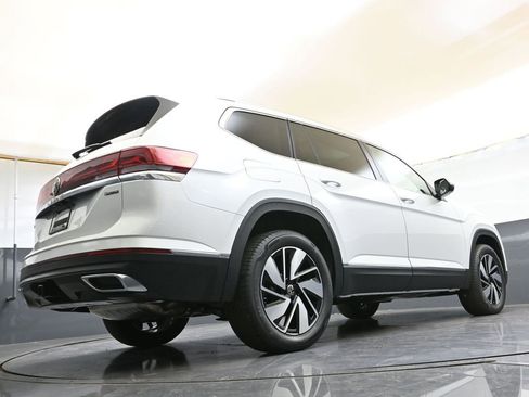 Certified 2025 Volkswagen Atlas SEL image 39