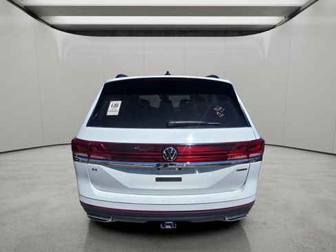 Used 2025 Volkswagen Atlas SE image 7