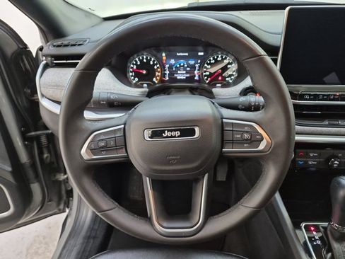 Used 2024 Jeep Compass Latitude w/ Altitude Special Edition AWD/4WD image 15