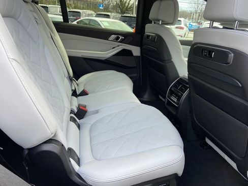Certified 2023 BMW X7 xDrive40i w/ M Sport Package image 24