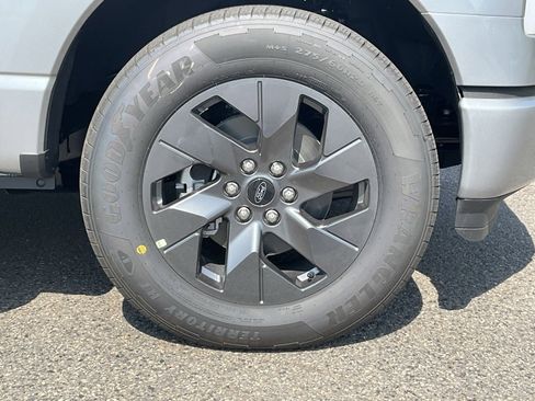 New 2025 Ford F150 Lightning Lariat image 26