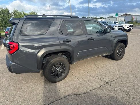 Used 2025 Toyota 4Runner SR5 AWD/4WD image 6