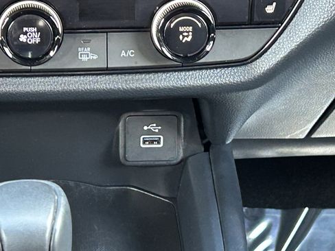 Used 2024 Honda HR-V Sport image 16