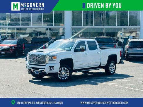 Used 2019 GMC Sierra 2500 Denali w/ Duramax Plus Package AWD/4WD image 1