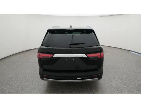 Used 2024 Toyota Sequoia Limited w/ Tow Technology Package AWD/4WD image 9