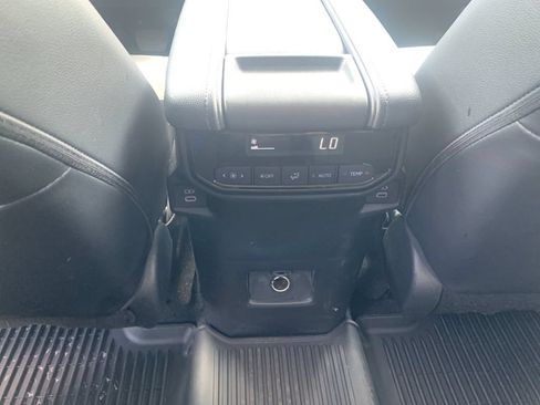 Used 2024 Toyota Grand Highlander AWD image 15