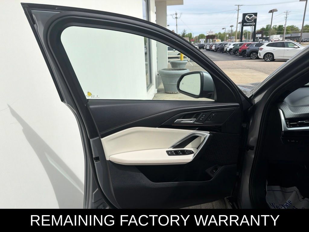 Used 2025 BMW X2 xDrive28i w/ Convenience Package AWD/4WD image 30