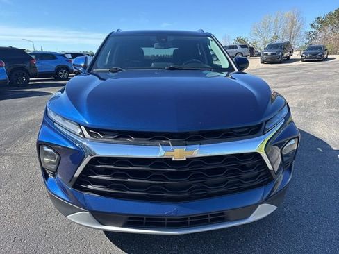 Used 2023 Chevrolet Blazer LT w/ Convenience Package AWD/4WD image 2