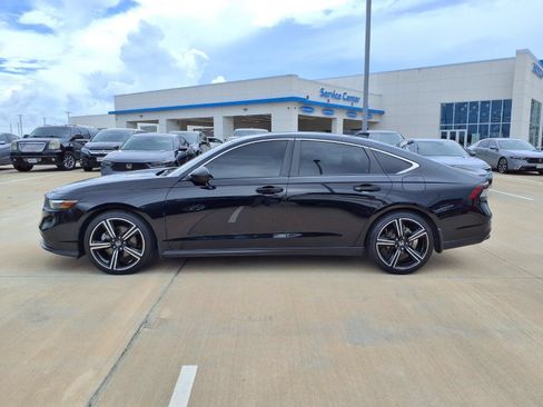 Used 2024 Honda Accord Sport image 3