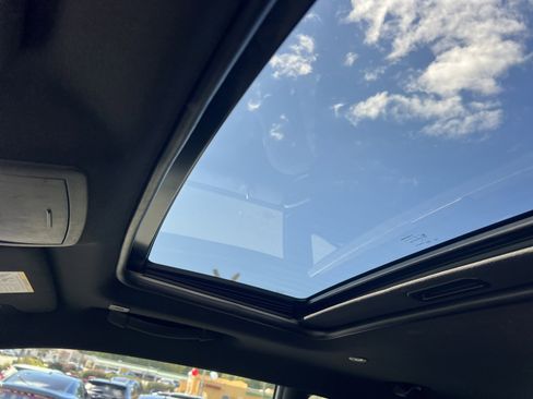 Used 2022 Dodge Challenger R/T w/ Blacktop Package image 35