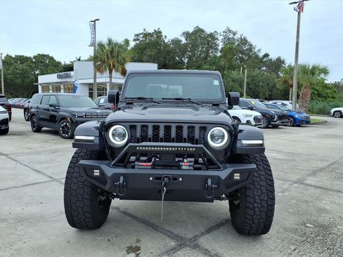 Used 2023 Jeep Gladiator Rubicon w/ Cold Weather Group image 2