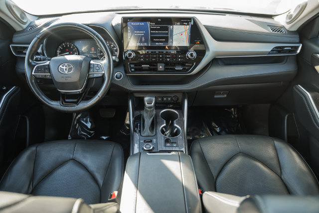 Used 2021 Toyota Highlander Limited AWD/4WD image 21