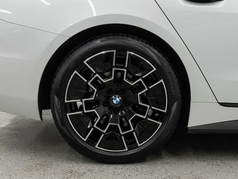 Used 2025 BMW 430i xDrive w/ M Sport Package image 39