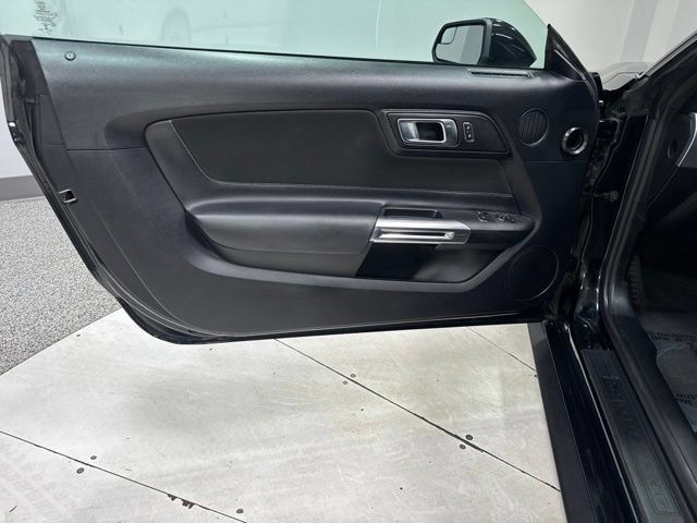 Used 2018 Ford Mustang Coupe w/ Equipment Group 101A RWD image 7