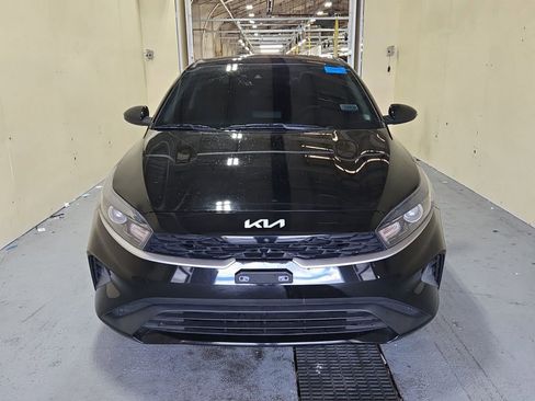Used 2023 Kia Forte LXS FWD image 2