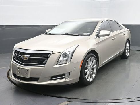 Used 2016 Cadillac XTS Luxury FWD image 1