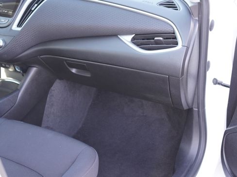 Used 2024 Chevrolet Malibu LT image 26