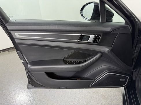 Used 2021 Porsche Panamera GTS image 14