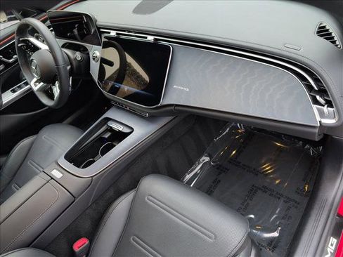 Certified 2025 Mercedes-Benz E 53 AMG e 4MATIC Sedan image 22