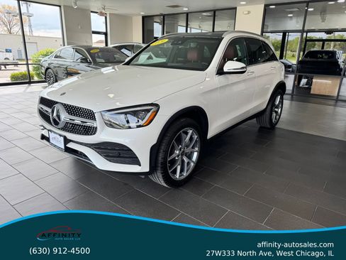 Used 2020 Mercedes-Benz GLC 300 4MATIC image 1