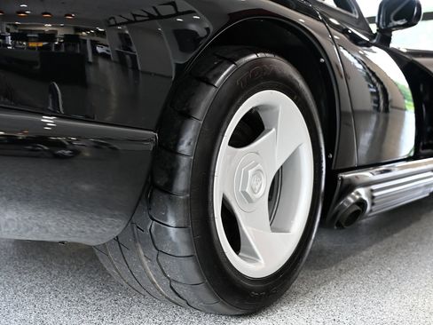 Used 1994 Dodge Viper RT/10 RWD image 9