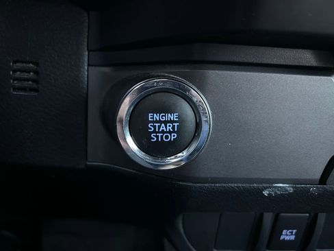 Used 2021 Toyota Tacoma TRD Sport image 28