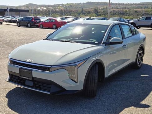 New 2026 Kia K4 EX image 11