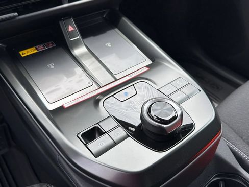 New 2026 Toyota C-HR AWD/4WD image 27