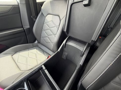 Used 2024 Volkswagen Atlas Cross Sport SE FWD image 14